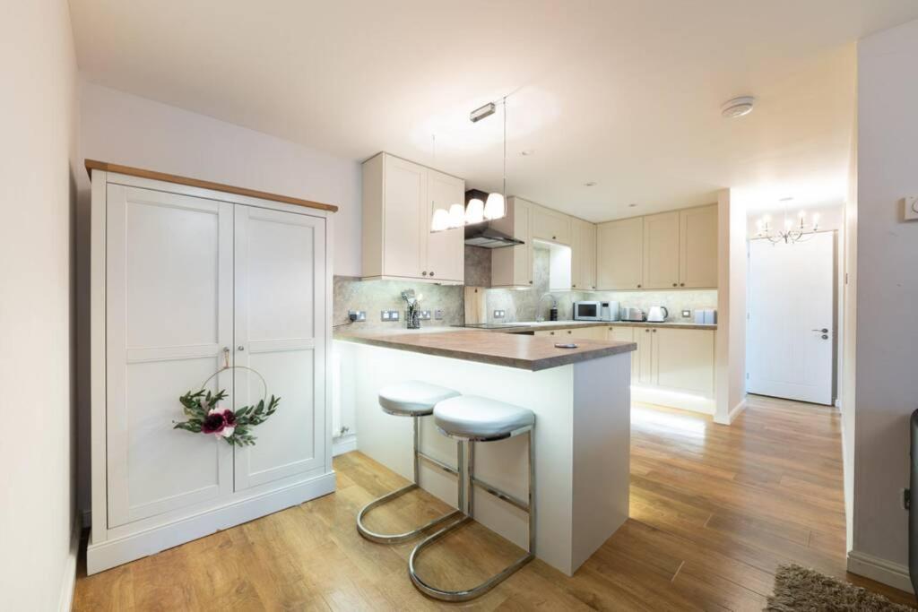 Burlington Place, Shrewsbury. 2 Bedroom, Private Parking, 5 Minutes From Town Extérieur photo